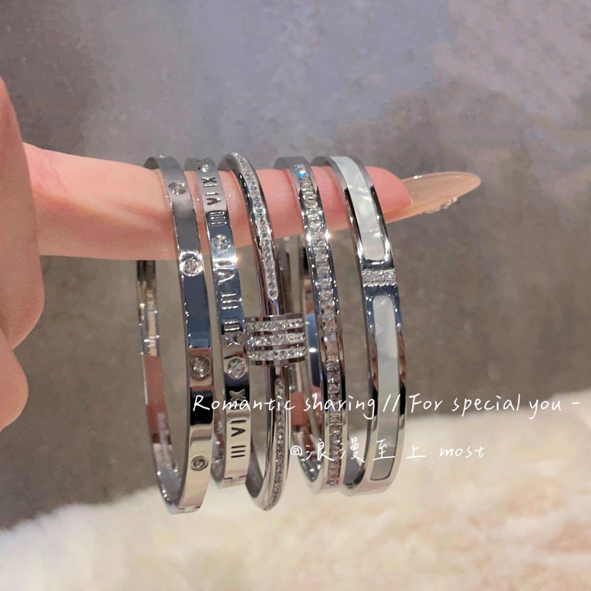 Light Luxury High-Grade Micro-Inlaid Diamond Bracelet Women's Fashion Simple Titanium Steel Non-Fading Bracelet Couple All-Match Jewelry