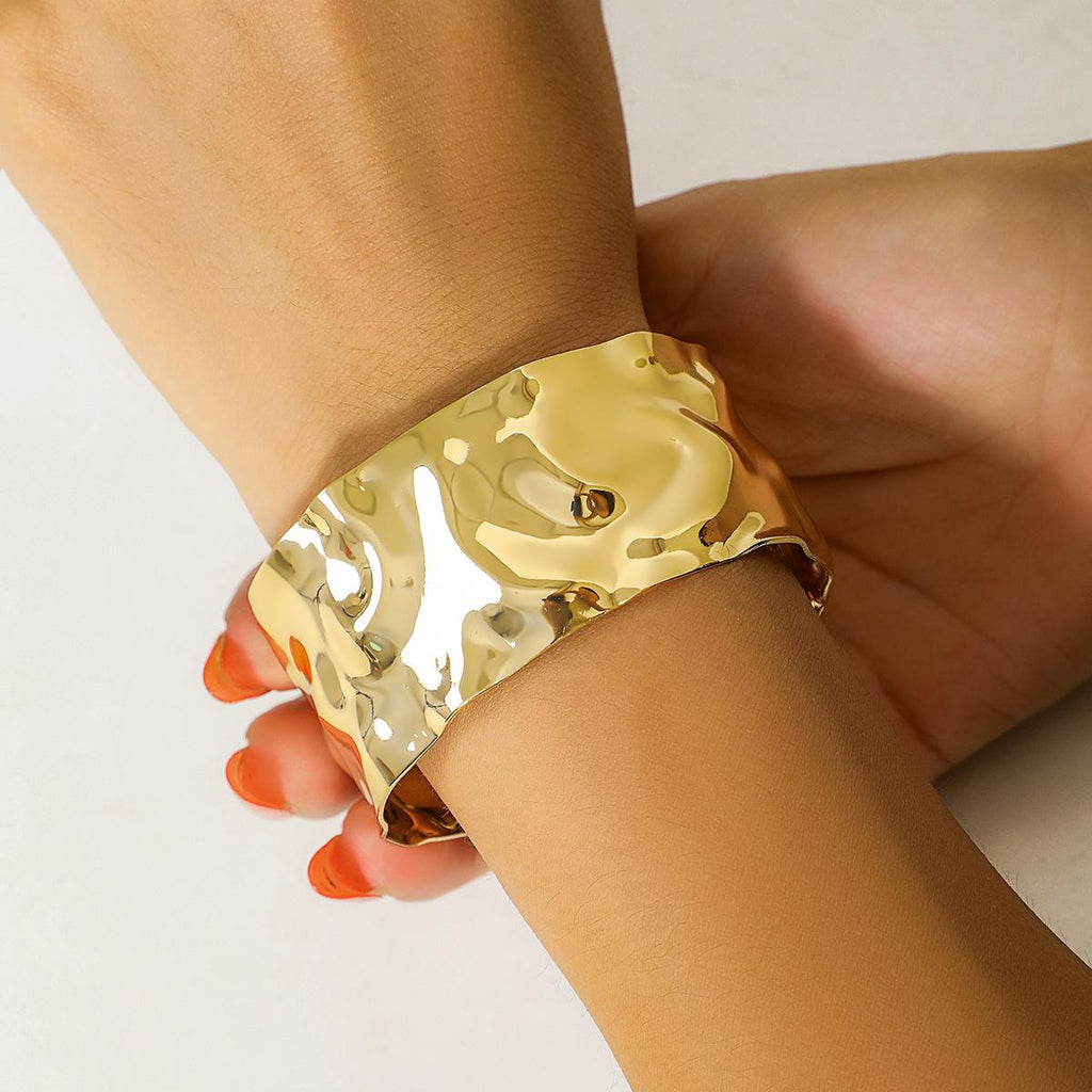 European and American Cross-Border Punk Metal V-Shaped Gap Hemp Surface Bracelet Open Female High Sense Jewelry Light Luxury Bracelet Natural