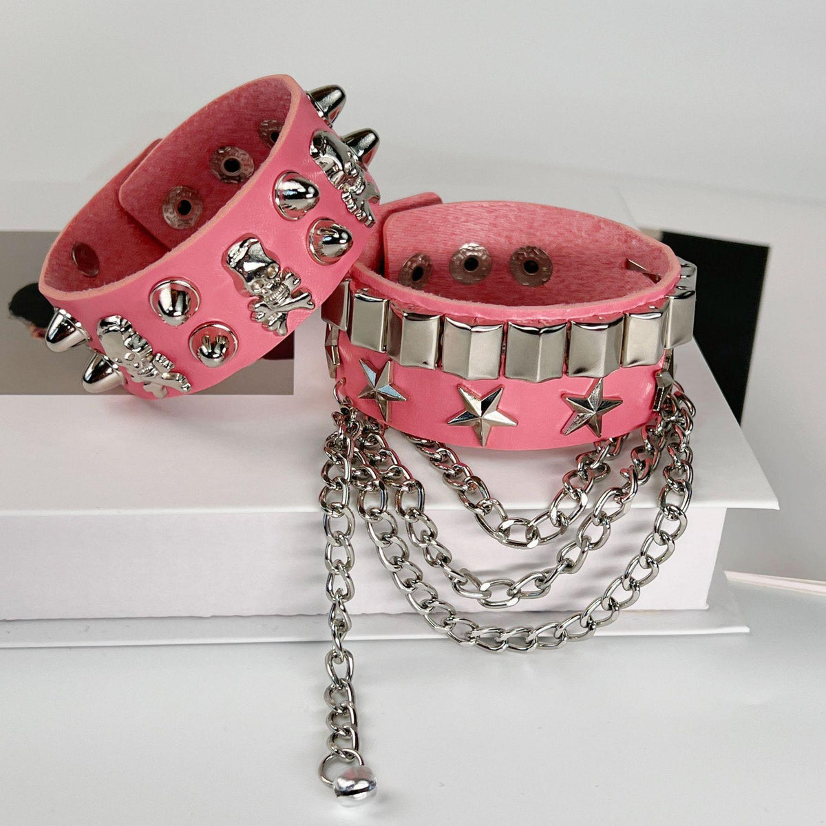 Japanese and Korean New Motorcycle Punk PU Leather Rivet Bracelet Personality Skull Hip Hop Bracelet Accessories Hip Hop Bracelet Jewelry