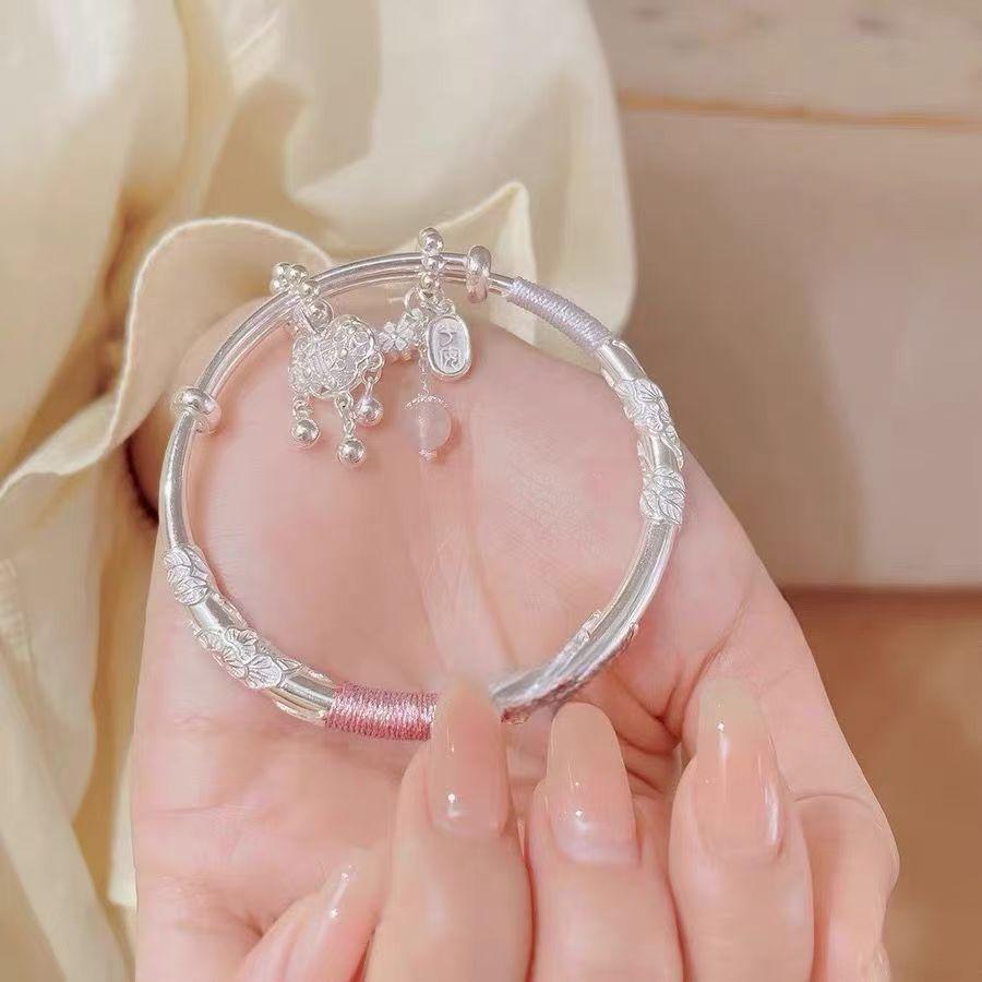 Silver Safety Lock Lucky Bracelet for Women, High-Grade Sense Safety Lock Xiangyun Niche All-Match Decoration for Girlfriend