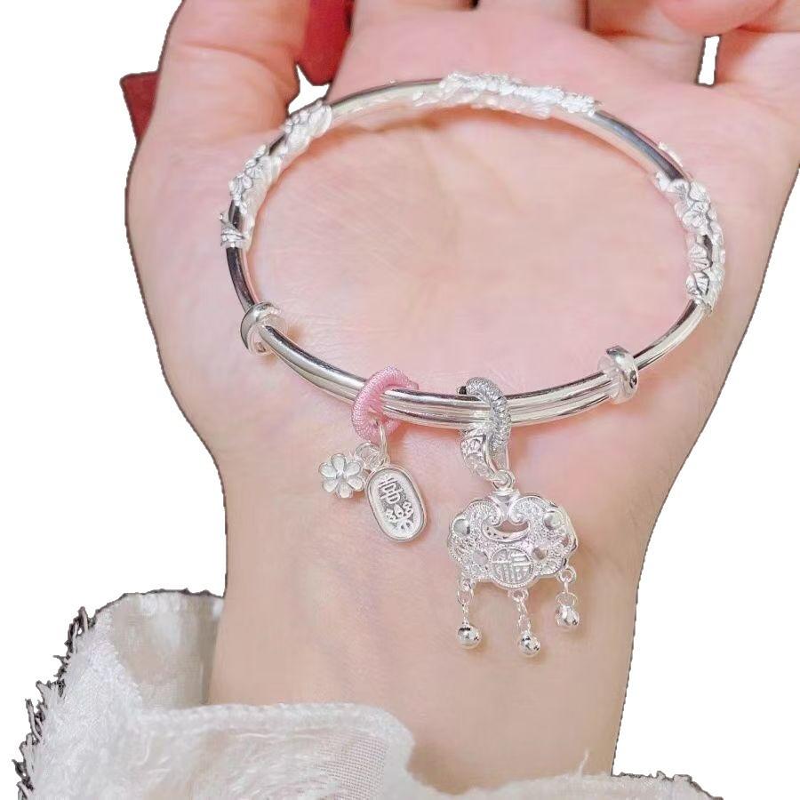 Silver Safety Lock Lucky Bracelet for Women, High-Grade Sense Safety Lock Xiangyun Niche All-Match Decoration for Girlfriend