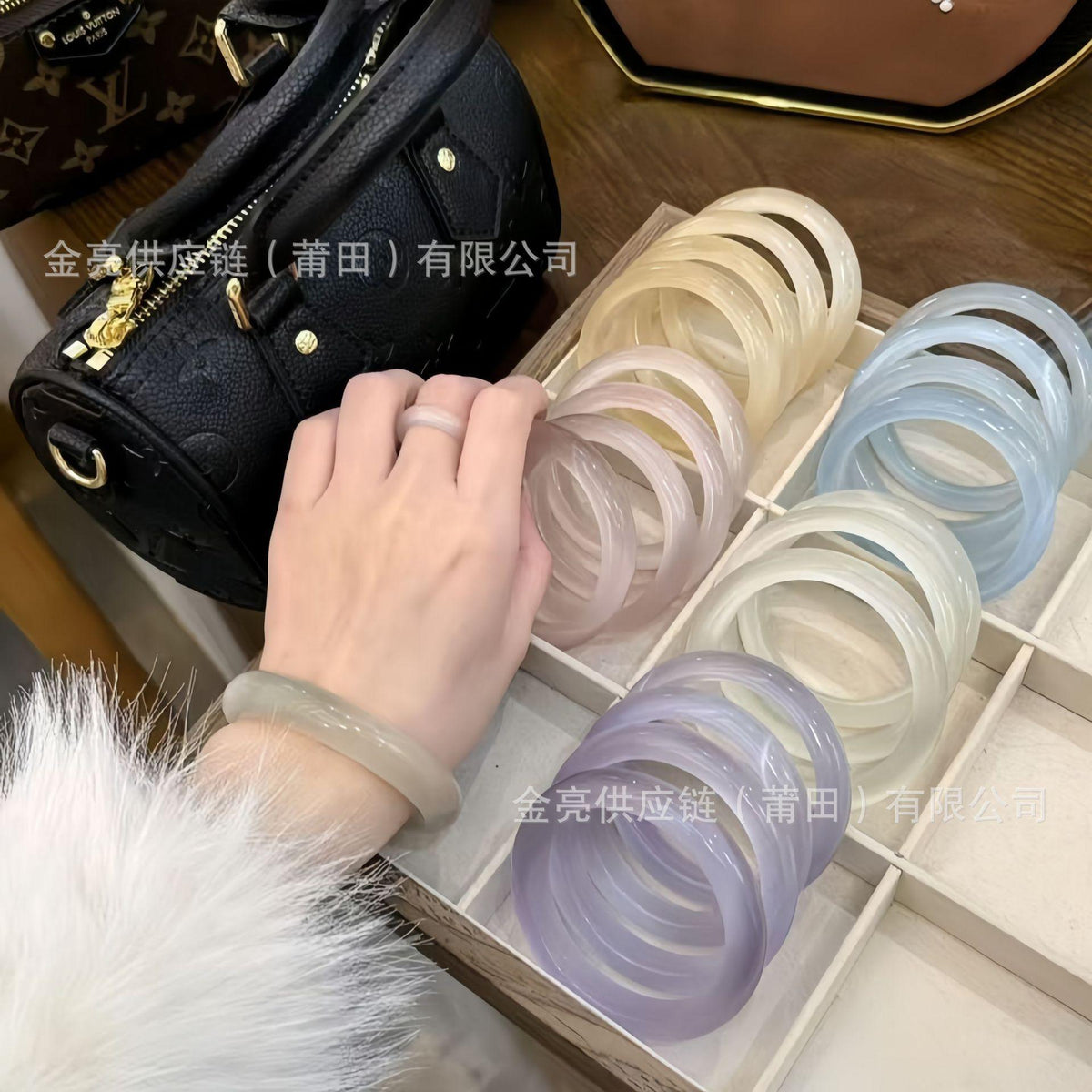 Direct Supply High-Grade Opal Bracelet White Moonlight Ice Blue Champagne Bracelet Glass Color Drainage Hot Gift