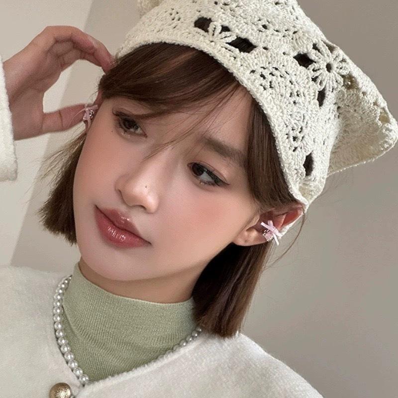 French Retro Knitted Hot Girl Triangle Scarf Headdress Travel Sweet Cute Crocheted Artistic Style Headscarf Female Hair Band Fashion