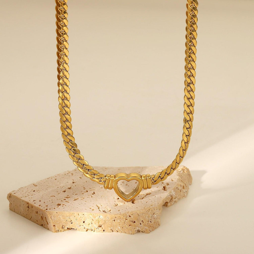 New Trend Titanium Steel Cuban Chain Heart Necklace 18K Gold Plated Hollow Flat Snake Chain Love Pendant Necklace for Women