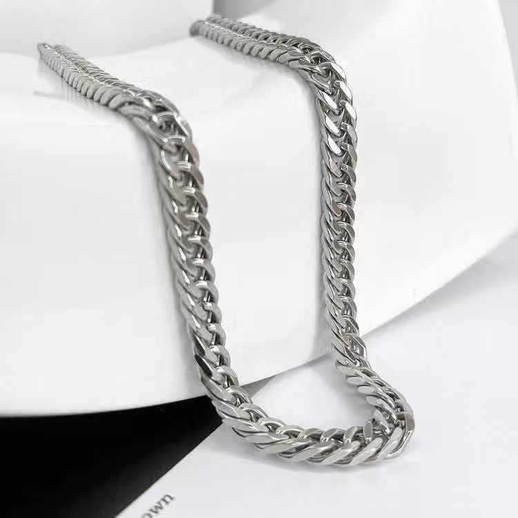 Titanium Steel Non-Fading Thick Chain Cuban Chain Necklace Female Male Fashion Ins European and American Street Hip Hop Sweater Chain Accessories