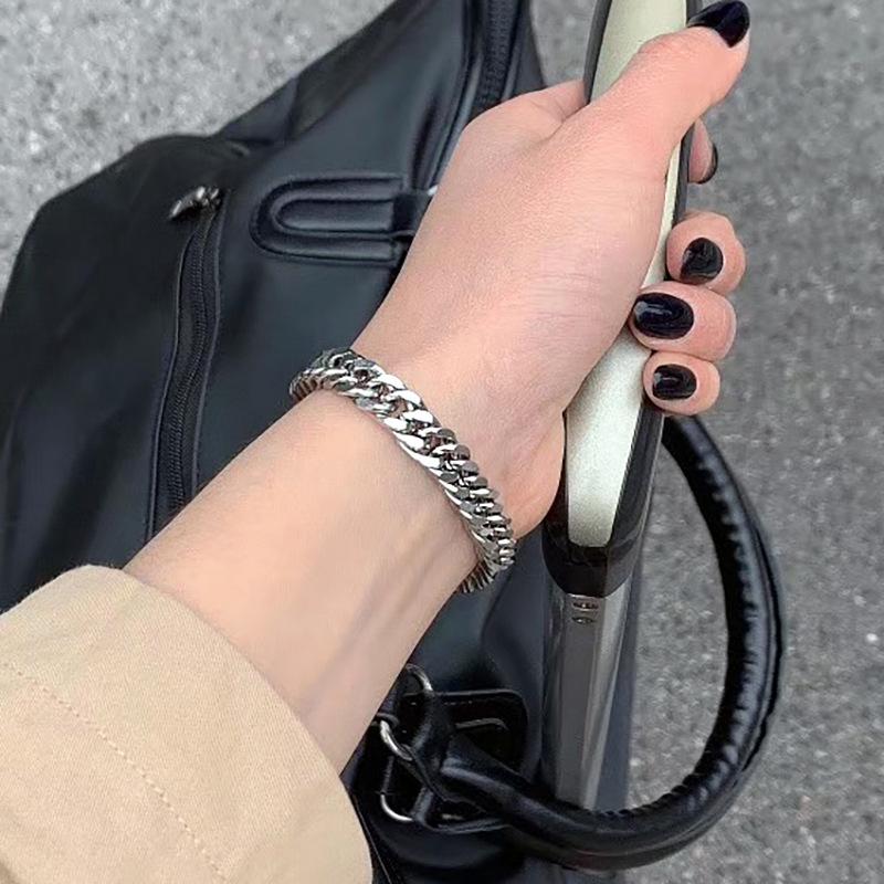 Titanium Steel Non-Fading Cuban Chain Bracelet Men's Hip Hop Girl Bracelet Cold Style Simple Trendy Cool Couple Bracelet Summer