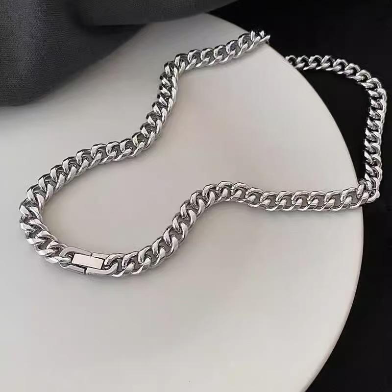 WANG Jiaer's Same Cuban Necklace Men's All-Match Trendy High-Grade Titanium Steel Couple's Non-Fading Necklace Accessories