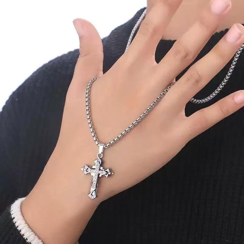 European and American Cuban Chain Cross Pendant Necklace Men's Fashion Ins Hip Hop Titanium Steel Non-Fading High Street Thick All-Matching Accessories