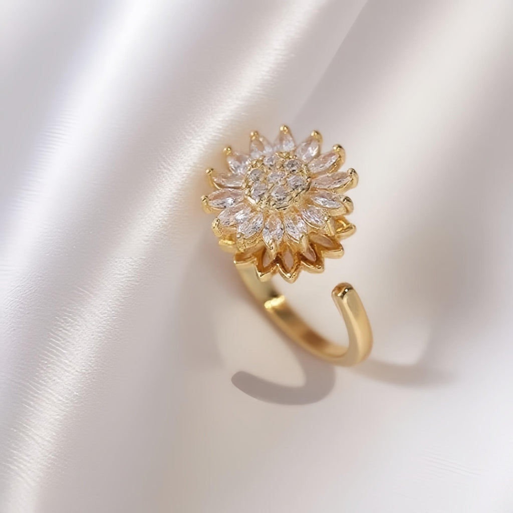 Cross-Border Hot Sale Copper Inlaid Zircon Rotating Clover Ring Female Fashion Temperament All-Match Full Diamond Sunflower Open Ring