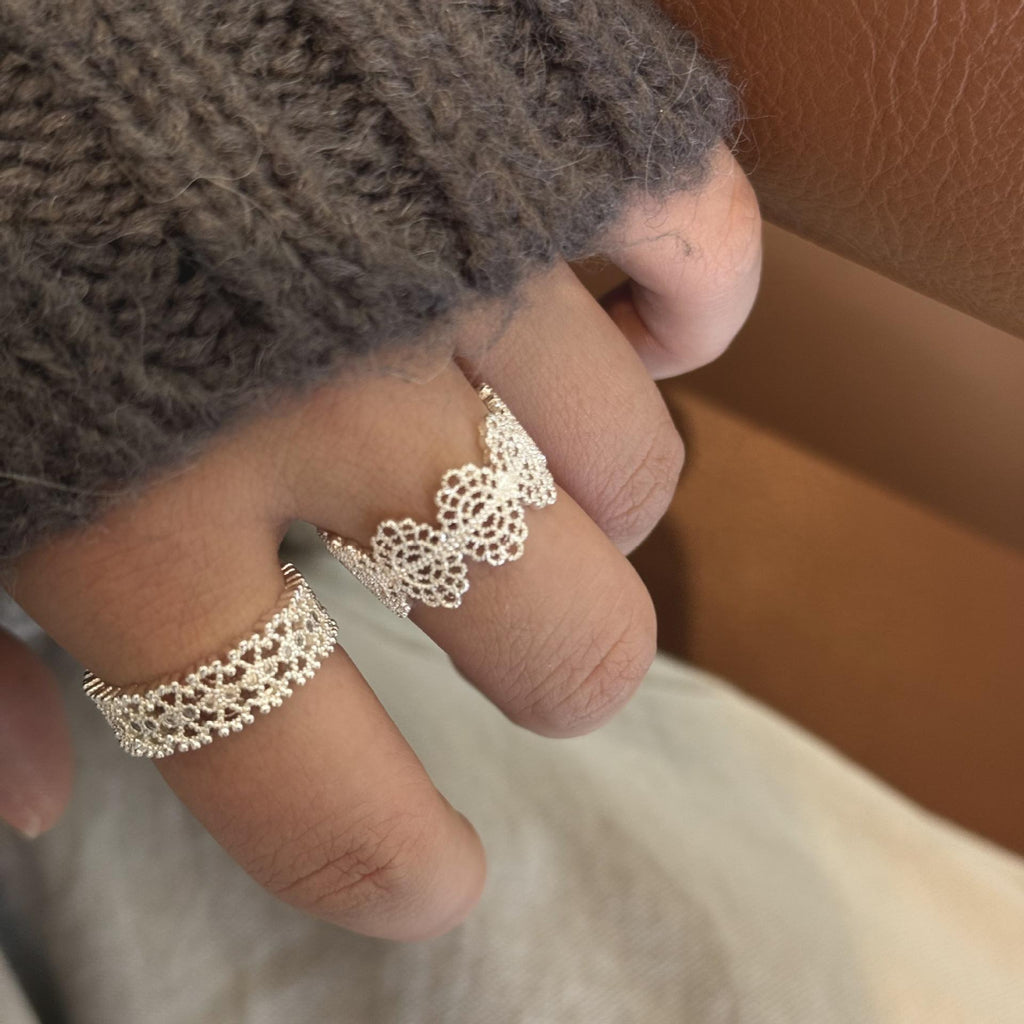 Mo Ran Japanese and Korean Design Skirt Lace Zircon Ring Female Light Luxury Index Finger Ring 2023 Internet Celebrity Ring