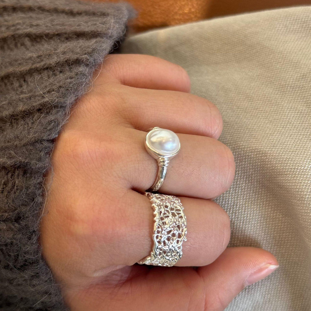 Mo Ran Japanese and Korean Design Skirt Lace Zircon Ring Female Light Luxury Index Finger Ring 2023 Internet Celebrity Ring