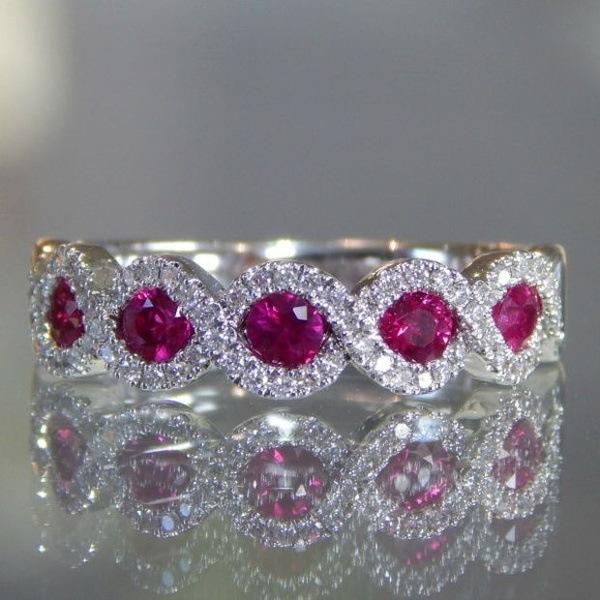 Amazon Wish Hot Sale New European and American Luxury Emerald Zircon Ring Full Diamond Micro Inlaid Ruby Strip Ring