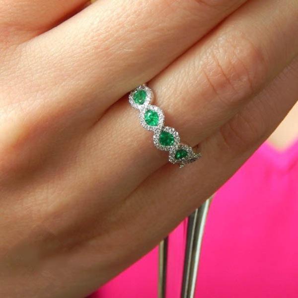 Amazon Wish Hot Sale New European and American Luxury Emerald Zircon Ring Full Diamond Micro Inlaid Ruby Strip Ring
