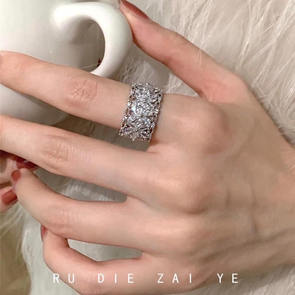 Kuning Flower Crown ~ I'm Dizzy! Mid-Ancient Vintage Zircon Flower Ring Light Luxury High-Grade Open Ring