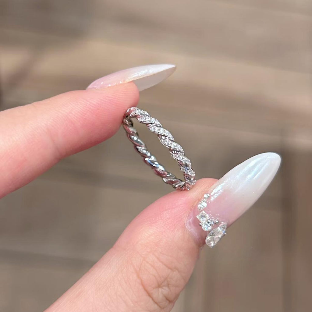Stacked Twist Ring Female Full Diamond Twisted Rope Ring Zircon Mobius Ring Index Finger Ring Exquisite Broken Diamond Small Row Diamond
