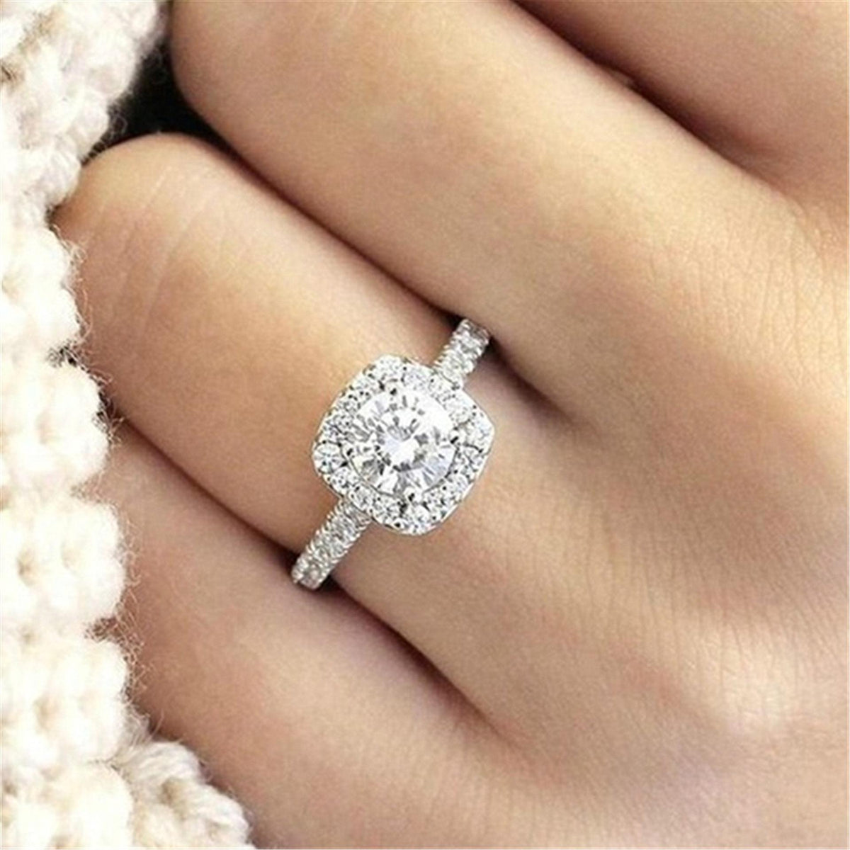 Chuudonglai Small Square Sugar Ring Hot Sale Town Store Treasure Diamond Ring Platinum Plated Bracelet Eight Hearts and Eight Arrows Zircon Ring