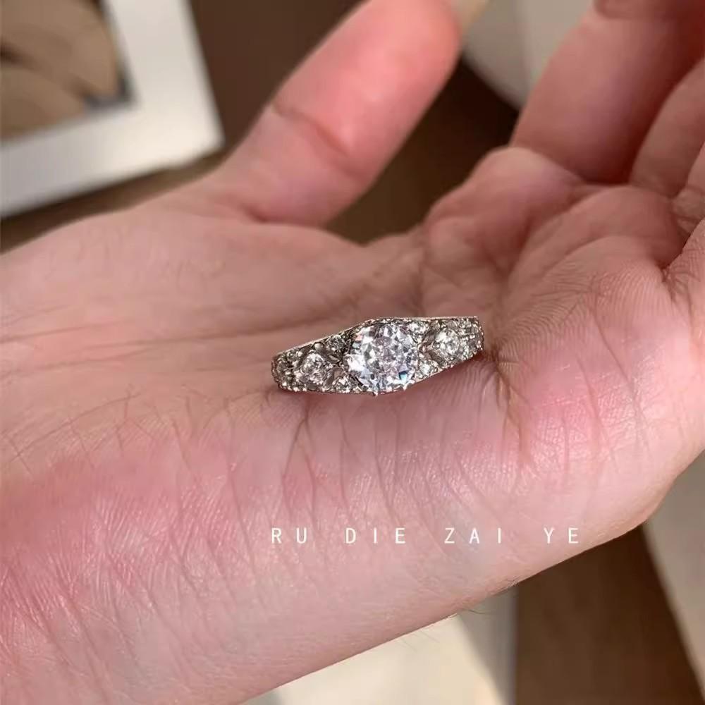 Mid-Ancient Vintage Hollow Lace Ring Light Luxury High-Grade Sense Buqi Style Zircon Open Ring