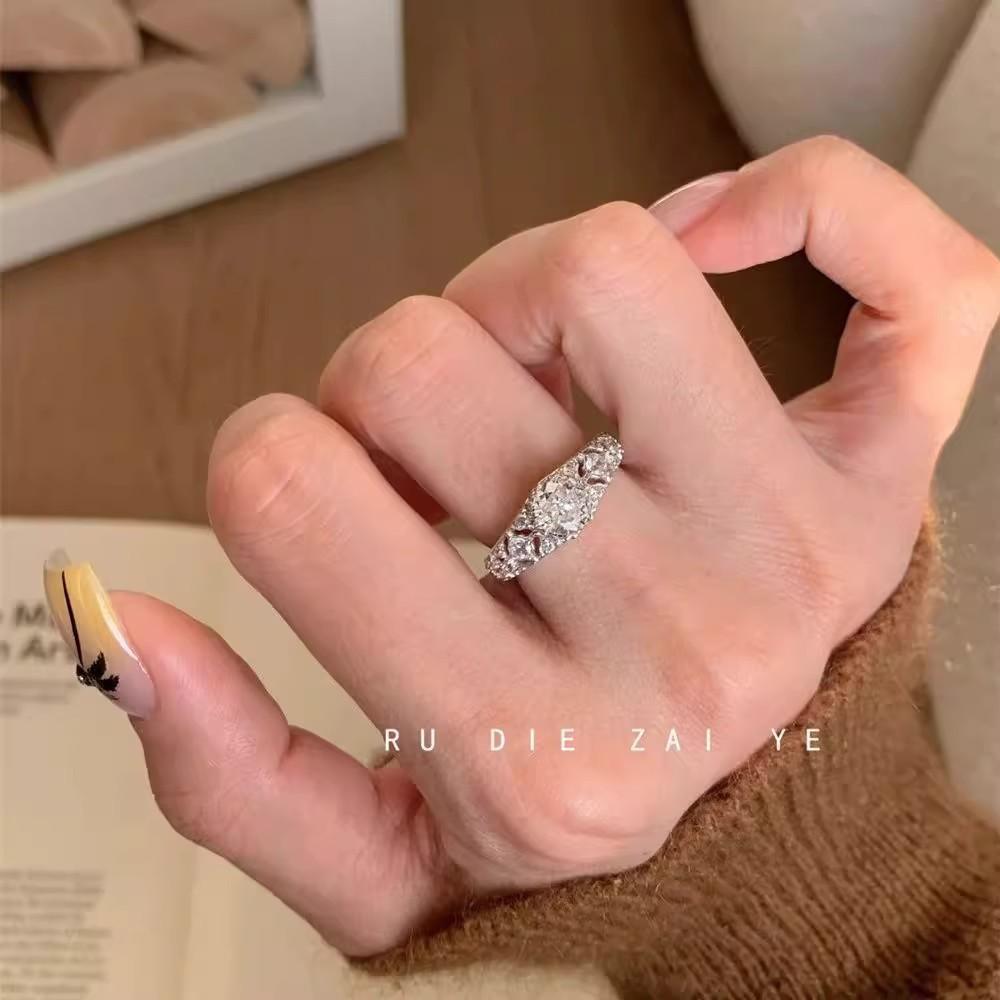 Mid-Ancient Vintage Hollow Lace Ring Light Luxury High-Grade Sense Buqi Style Zircon Open Ring