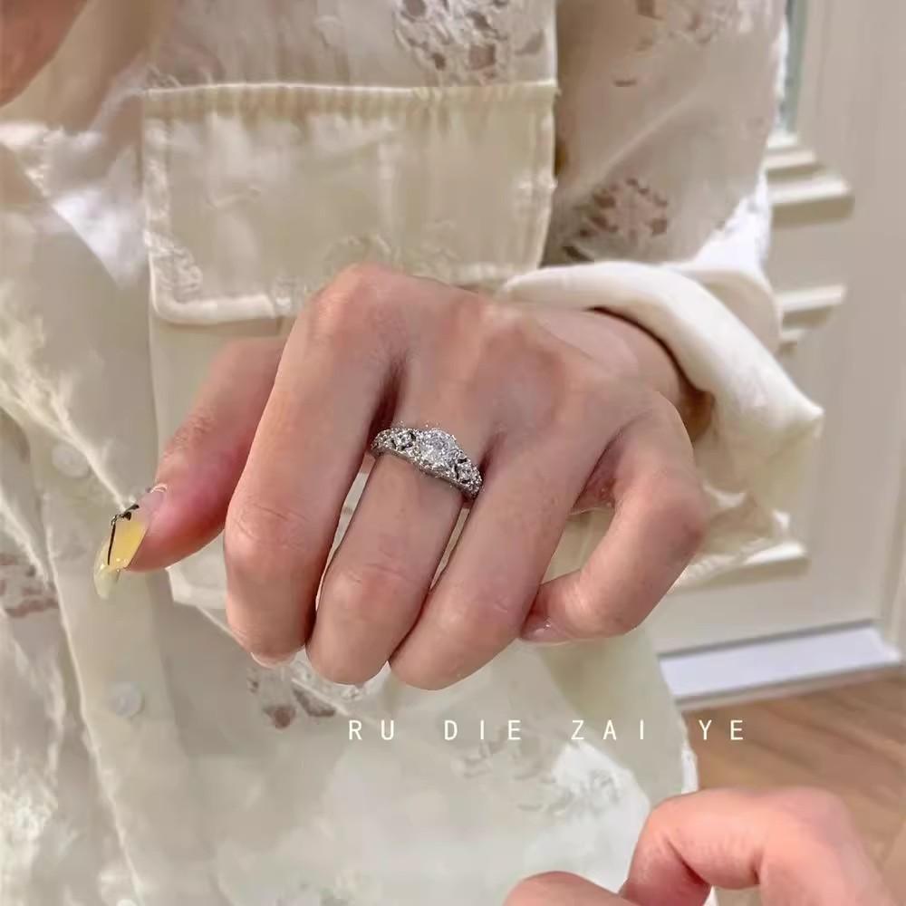 Mid-Ancient Vintage Hollow Lace Ring Light Luxury High-Grade Sense Buqi Style Zircon Open Ring