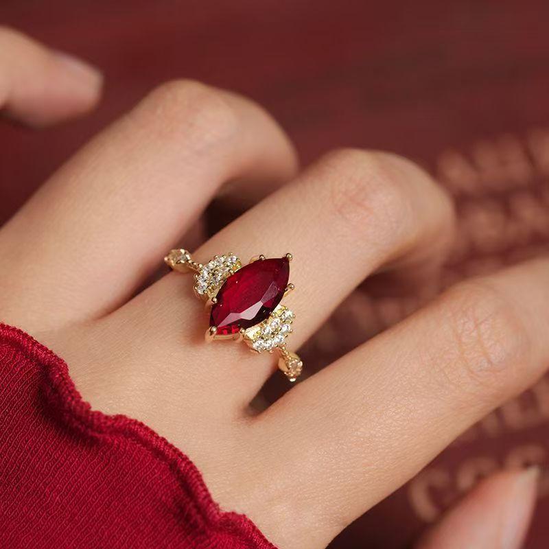 French Design Exquisite Horse Eye Olive Green Zircon Heavy Industry Fashionable Open Ring Fashionable Female Ring Red New Product