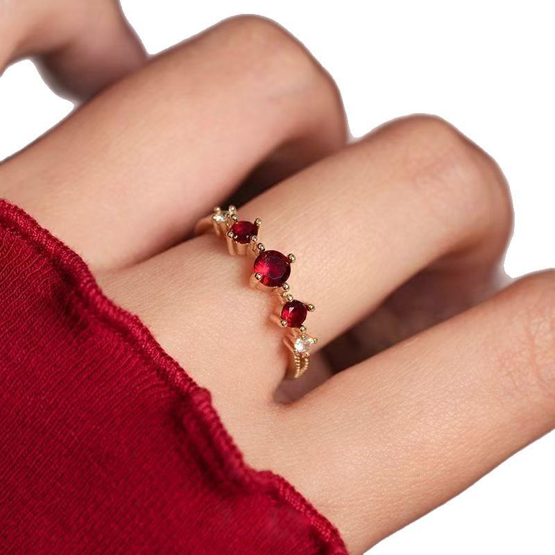 French Design Exquisite Horse Eye Olive Green Zircon Heavy Industry Fashionable Open Ring Fashionable Female Ring Red New Product
