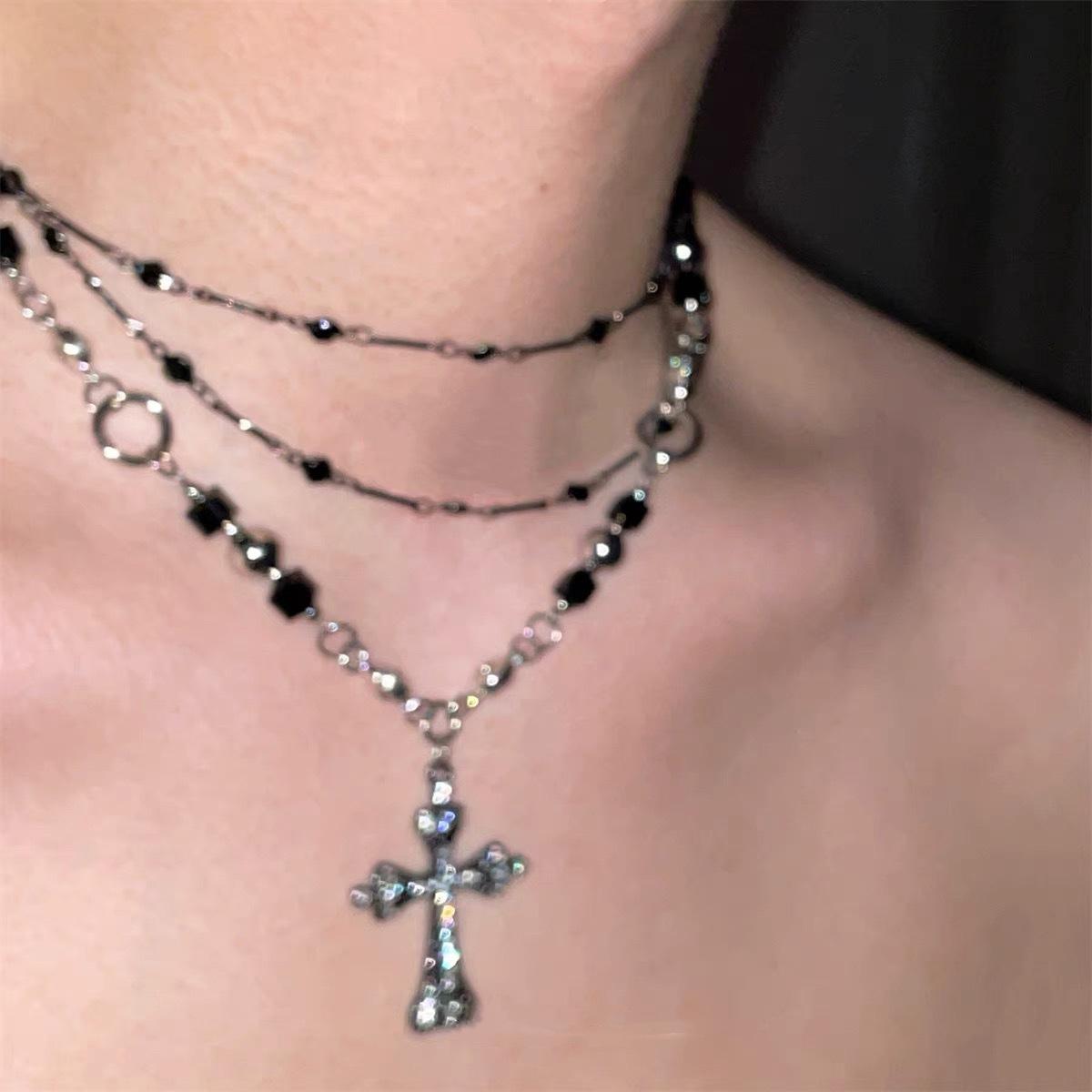Sweet Cool Hot Girl Multi-Layer Stacked Gun Black Cross Necklace Female Clavicle Chain Female High-Grade Choker Necklace Accessories