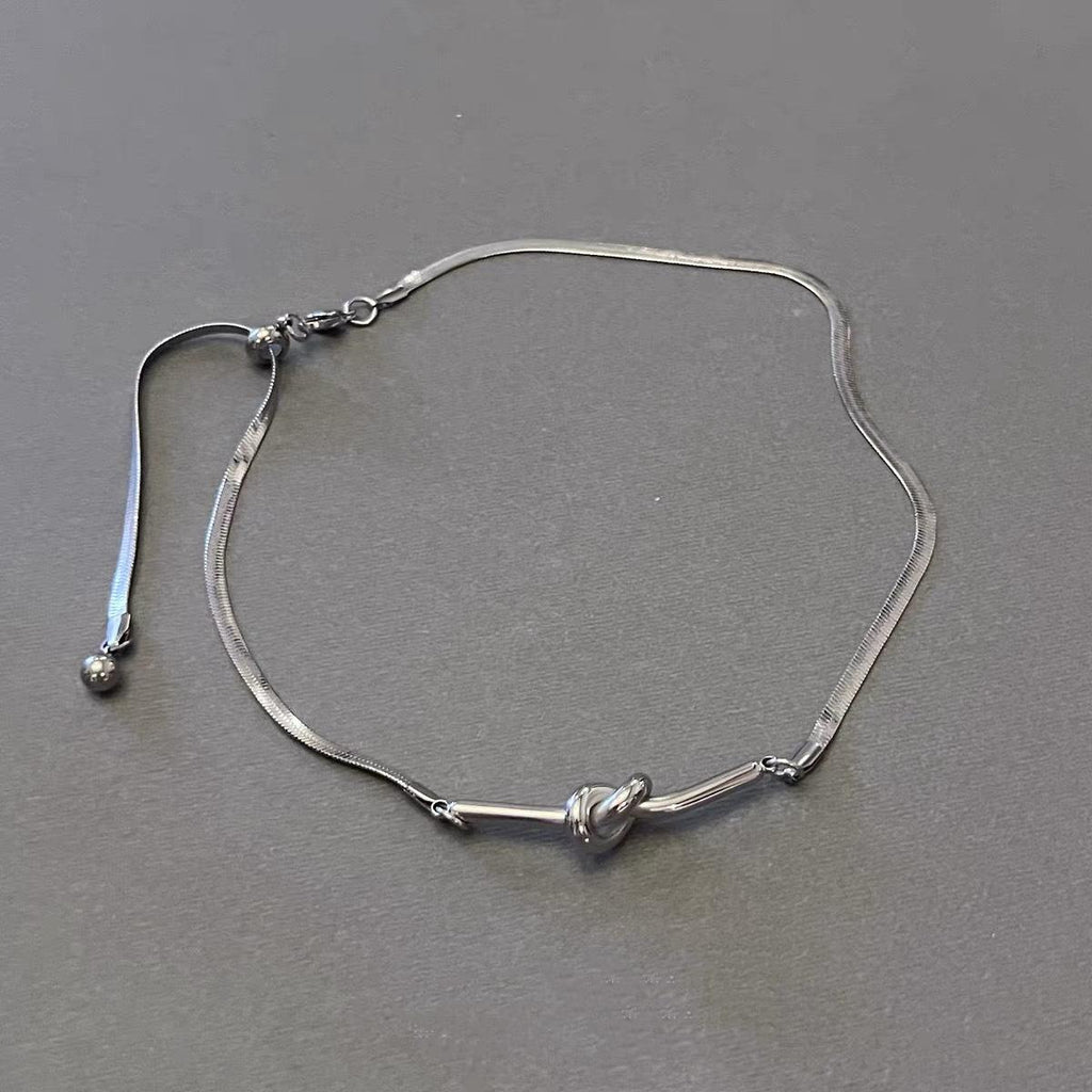 Hip Hop Cold Style Knot Fun Snake Bone Chain Short Titanium Steel Men's Necklace Female Clavicle Chain Non-Fading Sweater Chain