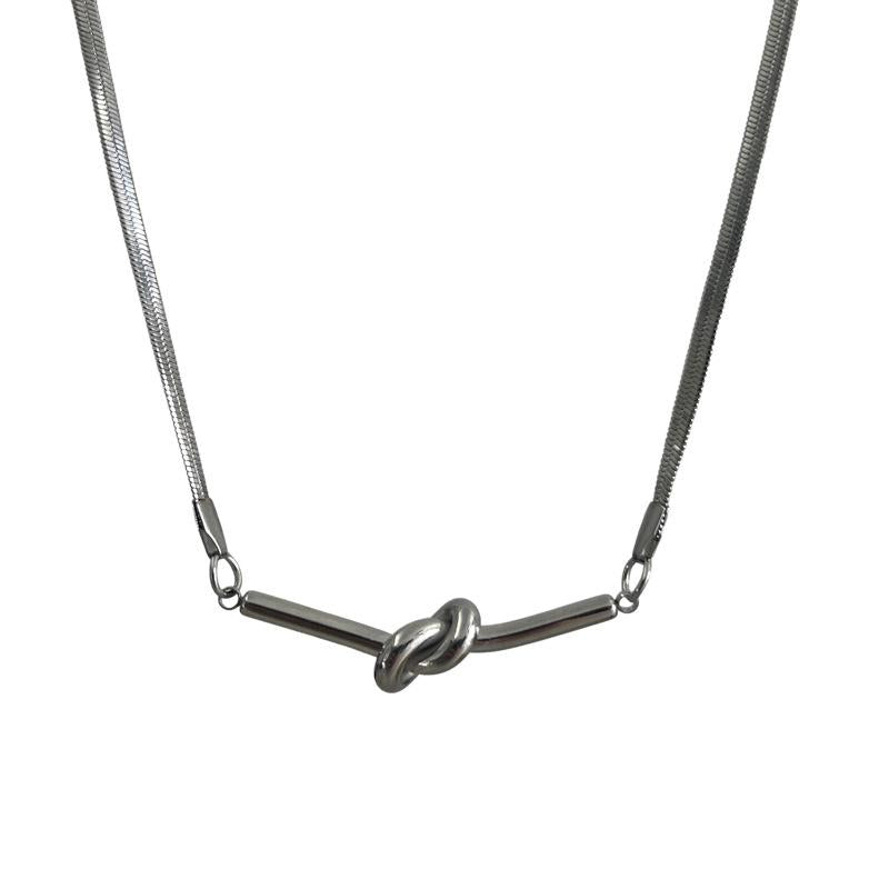 Hip Hop Cold Style Knot Fun Snake Bone Chain Short Titanium Steel Men's Necklace Female Clavicle Chain Non-Fading Sweater Chain