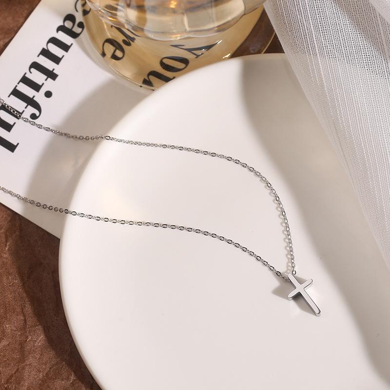 Glossy Polished 18K Gold Cross Necklace Pendant Clavicle Chain Female High-Grade Necklace Titanium Steel Stainless Steel