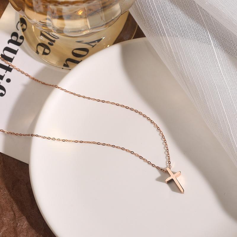 Glossy Polished 18K Gold Cross Necklace Pendant Clavicle Chain Female High-Grade Necklace Titanium Steel Stainless Steel