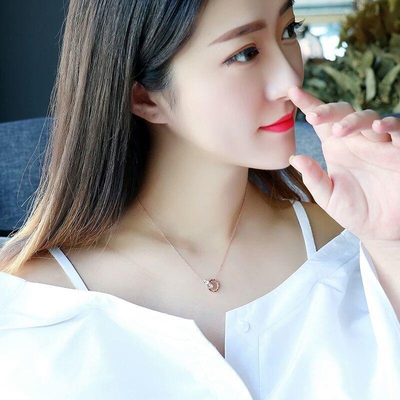 Full Body Titanium Steel Electroplating 18K Roman Digital Double Ring Necklace Light Luxury Niche Titanium Steel Clavicle Chain Pendant Factory Price
