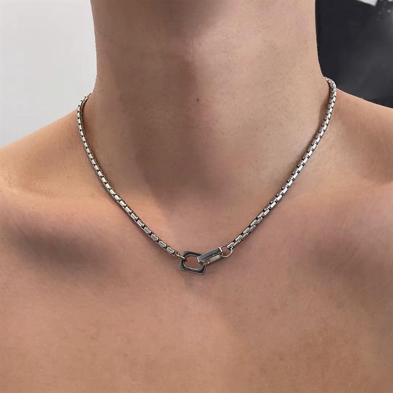 Minimalist Square Ring Buckle Necklace Men's Fashionable Titanium Steel Non-Fading Niche Versatile Retro High-Grade Trendy Clavicle Chain
