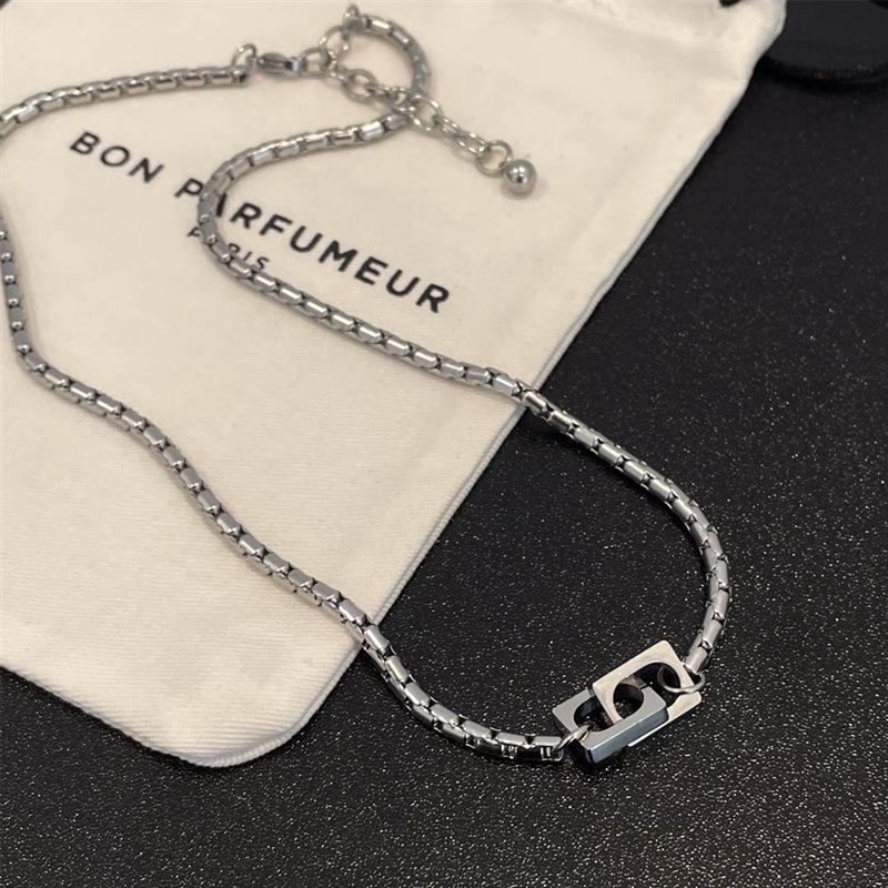 Minimalist Square Ring Buckle Necklace Men's Fashionable Titanium Steel Non-Fading Niche Versatile Retro High-Grade Trendy Clavicle Chain