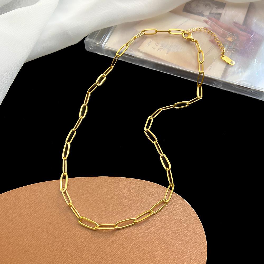 French Plain Chain Light Luxury Stacked Thin Cross Chain Titanium Steel Necklace Men and Women All-Match Simple Niche Design Hollow Chain