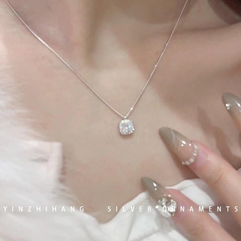 Flash Cube Sugar Zircon Necklace Women's Light Luxury Fashion High-Grade Necklace Niche Design All-Match Pendant Clavicle Chain