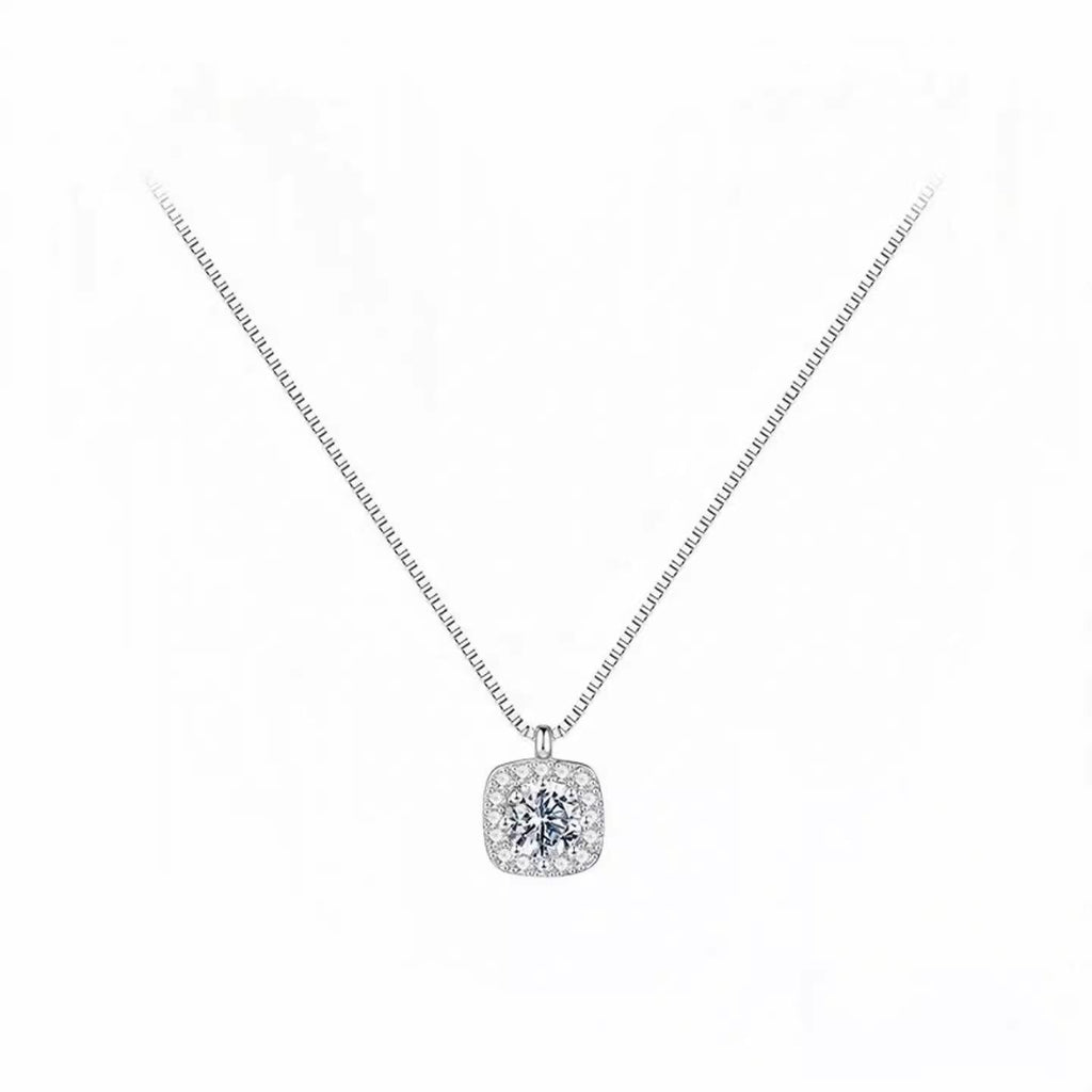 Flash Cube Sugar Zircon Necklace Women's Light Luxury Fashion High-Grade Necklace Niche Design All-Match Pendant Clavicle Chain