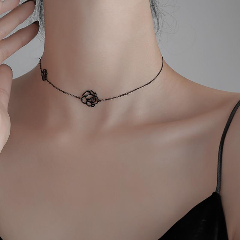 Camellia Neck Chain Women's Short Clavicle Chain Black Necklace Women's Simple New Personalized Collar Accessories Wholesale