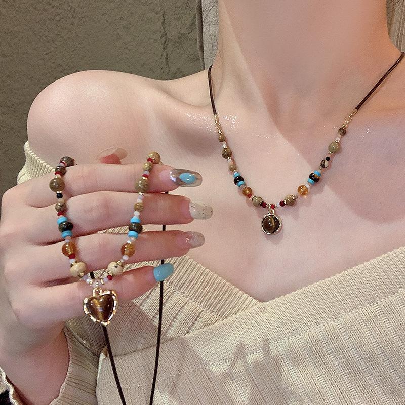 Retro Maillard Lovely Tiger Eye Stone Beaded Necklace for Women Hong Kong Style Elegant White Clavicle Chain Niche All-Matching Accessories