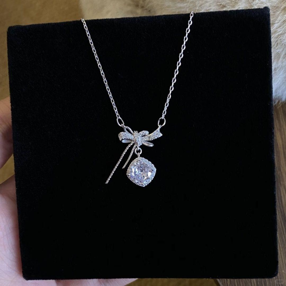 Sweet Light Pink Square Candy Irregular Bow Necklace Women's Super Shiny Exquisite Simple All-Match Clavicle Chain