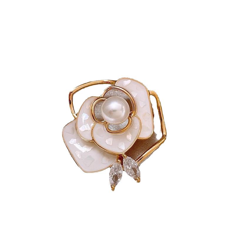 Brooch Anti-Exposure High-Grade Light Luxury Niche Design Anti-Exposure Buckle Pin Corsage Small Brooch Chest Artifact