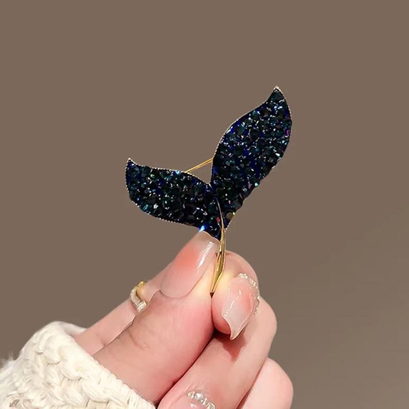 New Ancient Style Brooch Ruyi Pipa Brooch High-End Female Classical Temperament National Fashion Pearl Pin Cheongsam Corsage High