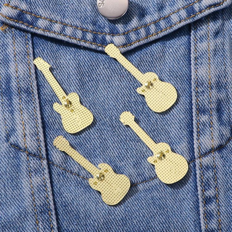 Personalized Rock Guitar Badge Concert Gift Brooch Personalized Metal Backpack Decorations Men and Women Creative Accessories