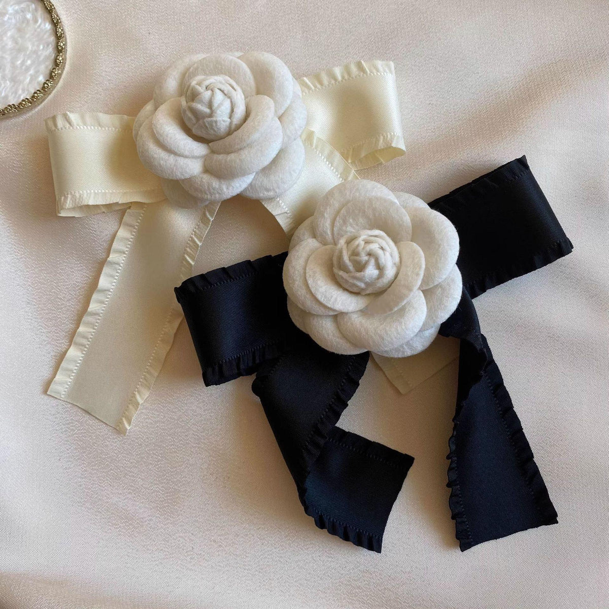 Hot Sale Bow Brooch Corsage All-Match Three-Dimensional Camellia Female Pin Temperament Chanel Style Bow Tie Pearl Decoration