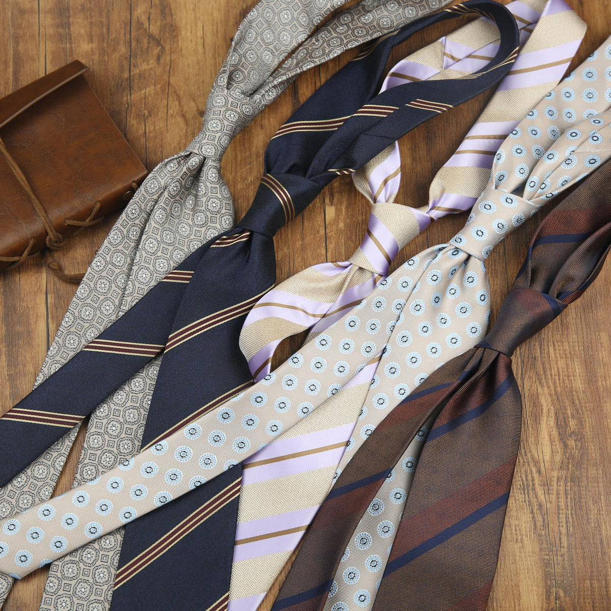 Tie Men's Retro Dark Pattern British 8cm Formal Wear Professional Business Hand Striped Wedding Stage Wedding Tie