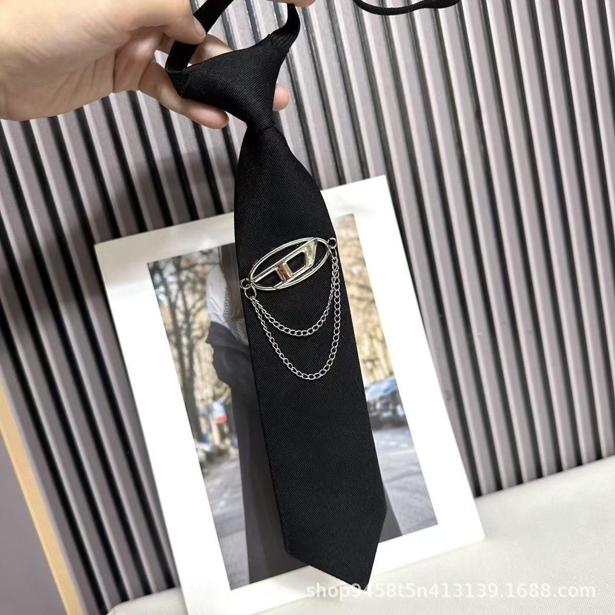 Niche Design D Letter Chain Tie College Style Unisex Tie-Free Shirt Alloy All-Match Tie