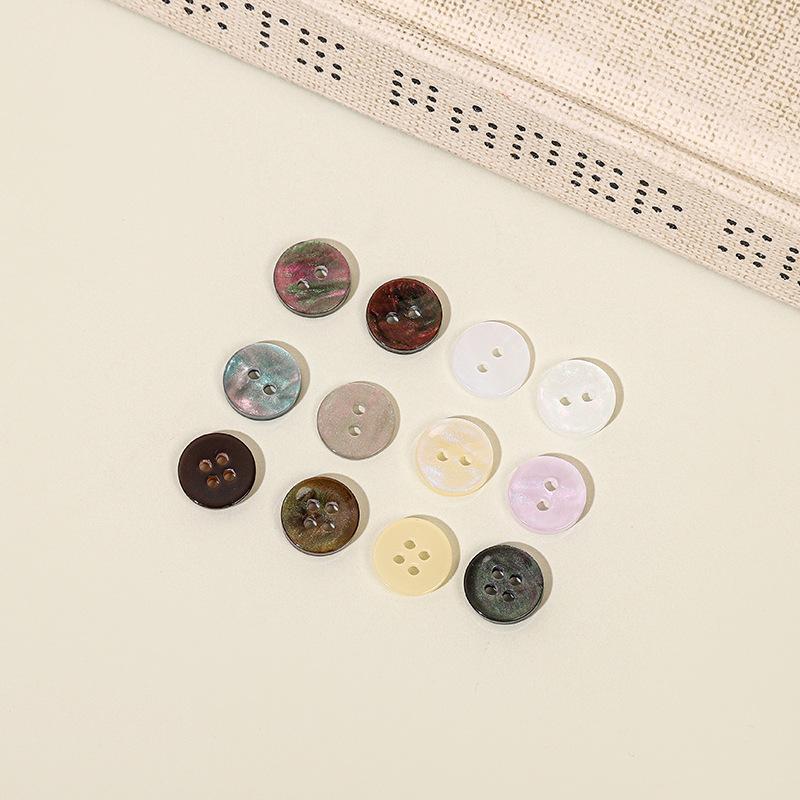 Resin Four-Eye Two-Eye Button Shirt Imitation Shell Small Button Fashion Manufacturer Sweater Clothing Accessories Factory Button